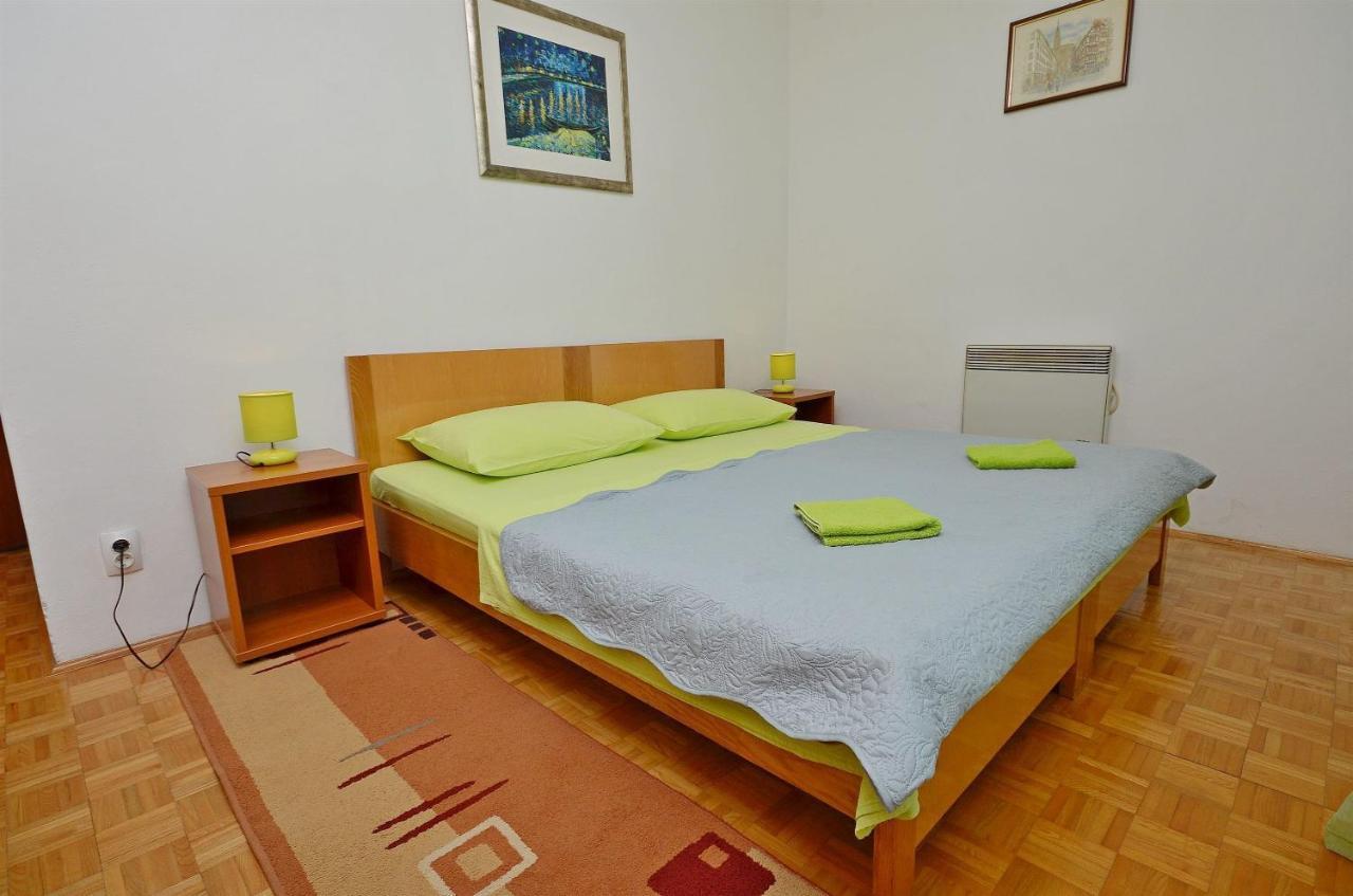 Apartment And Room Ivica Vodice Exterior photo