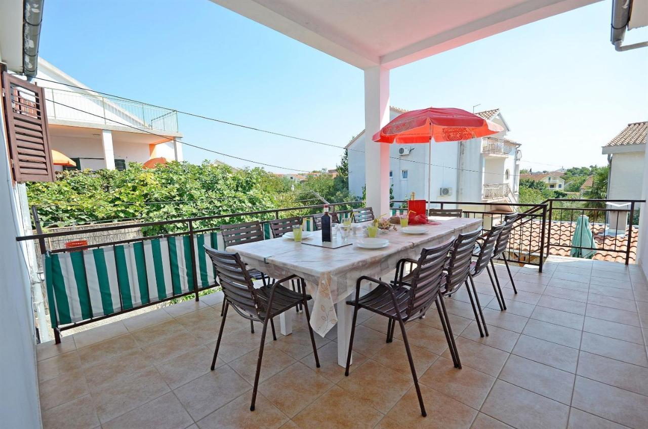 Apartment And Room Ivica Vodice Exterior photo
