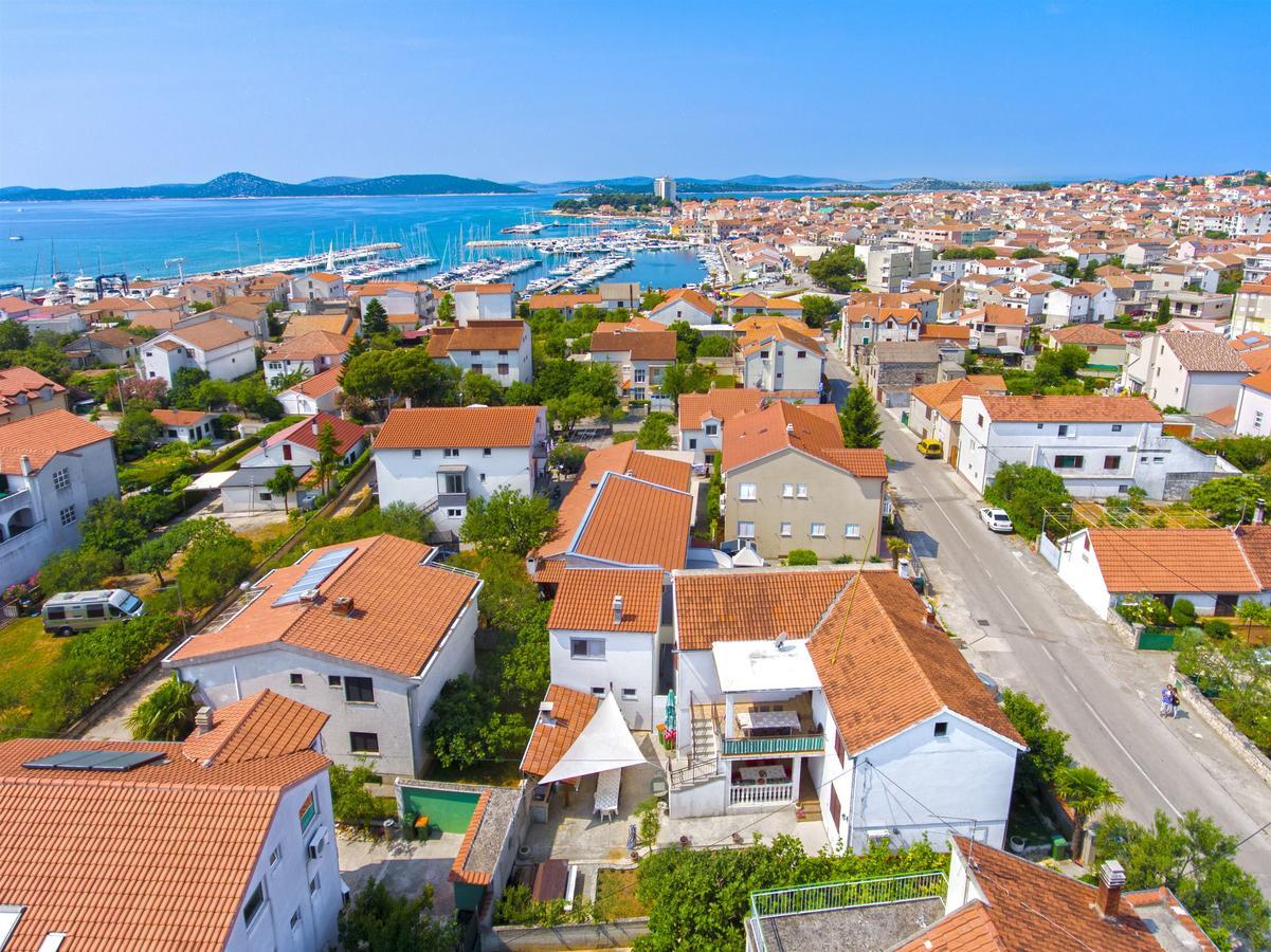 Apartment And Room Ivica Vodice Exterior photo