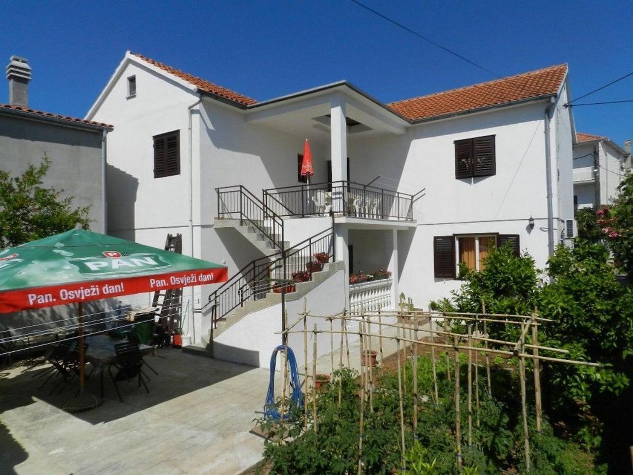 Apartment And Room Ivica Vodice Exterior photo